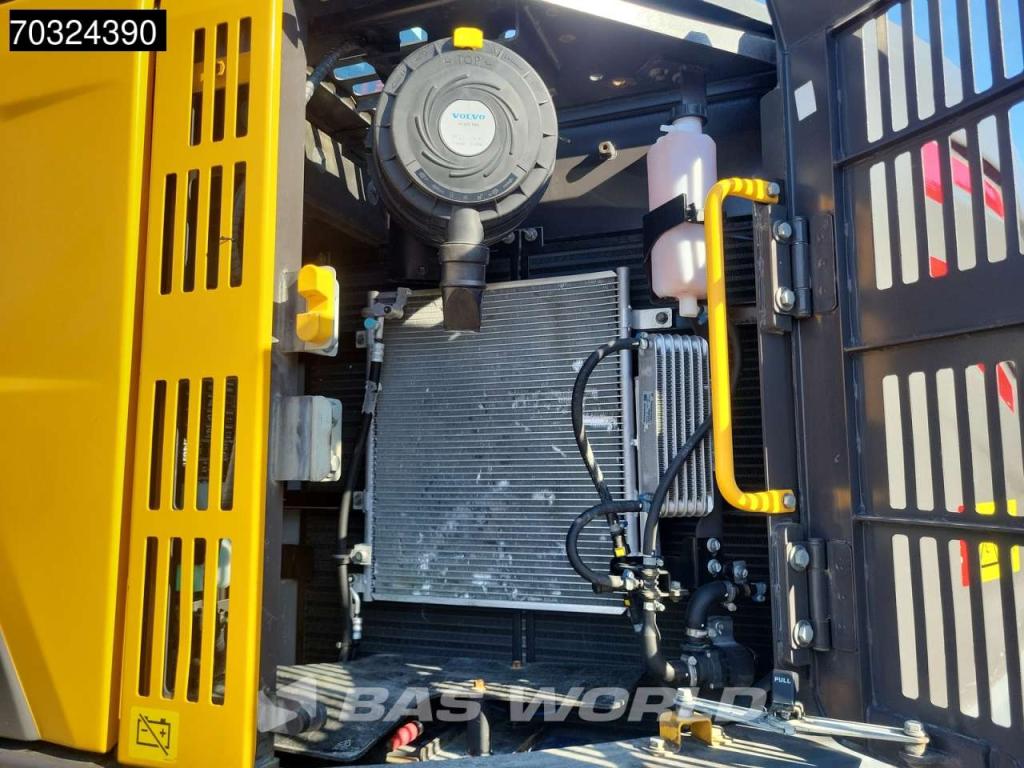 Volvo ECR235 E L Tiltrotator - Blade Photo 26