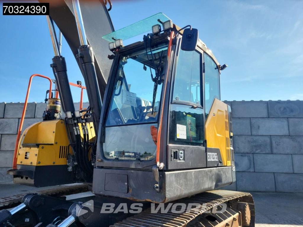Volvo ECR235 E L Tiltrotator - Blade Photo 30
