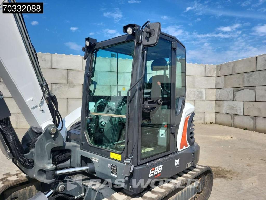 Bobcat E88 A/C - Like New! Photo 21