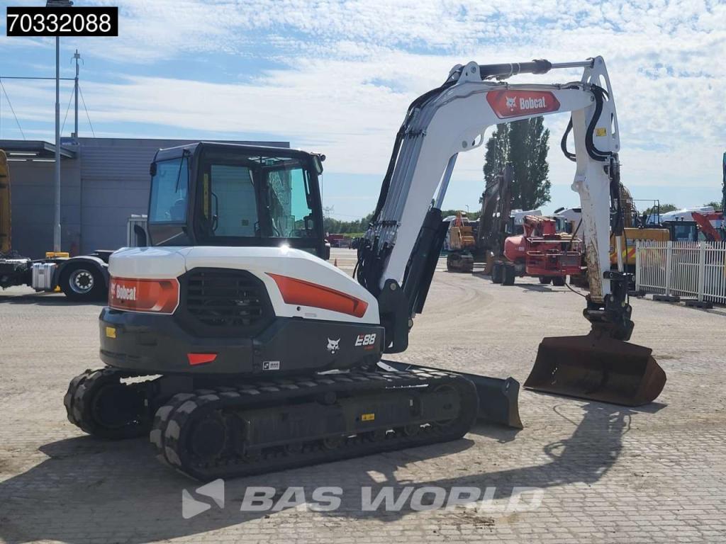 Bobcat E88 A/C - Like New! Photo 6