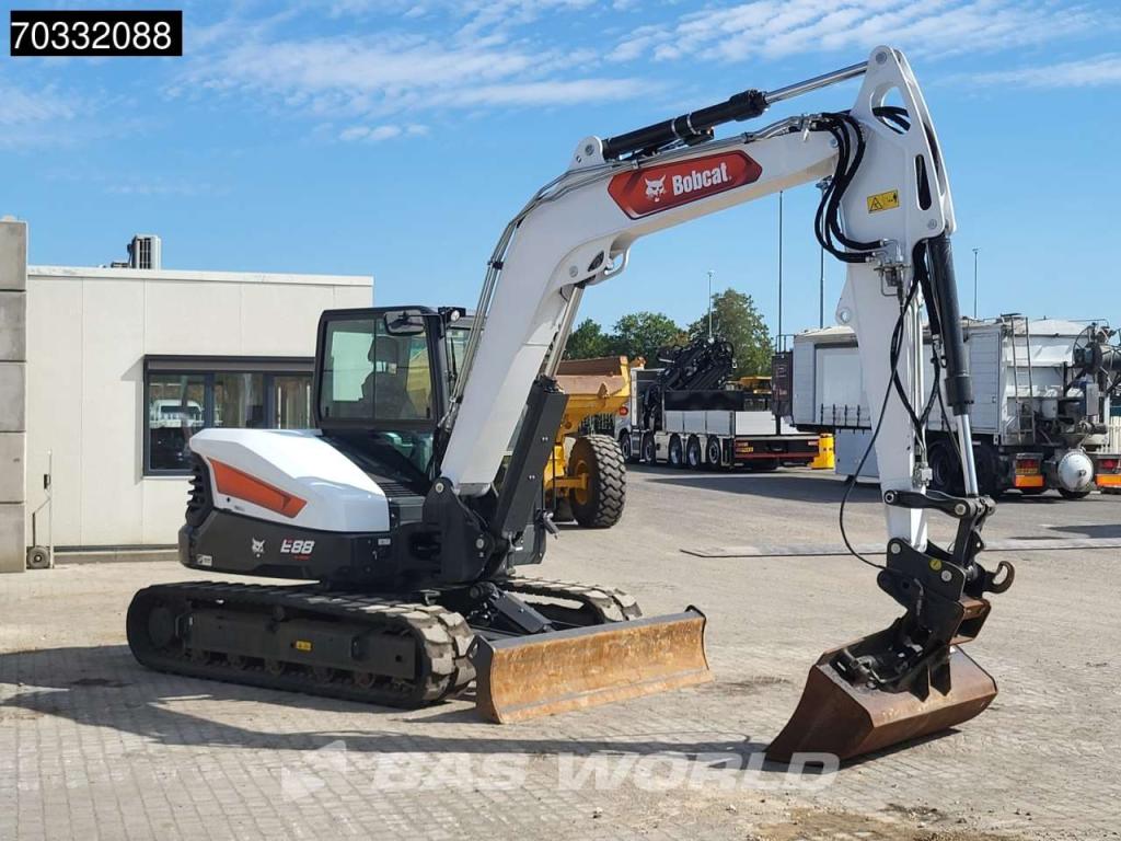 Bobcat E88 A/C - Like New! Photo 7
