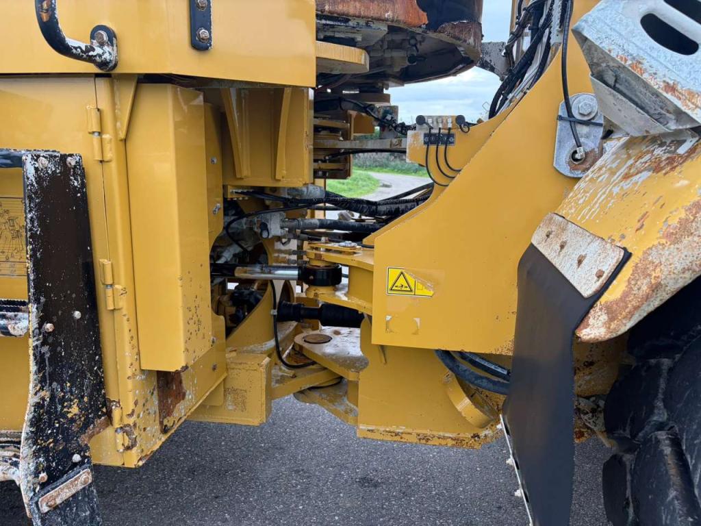 Caterpillar 966K Photo 16