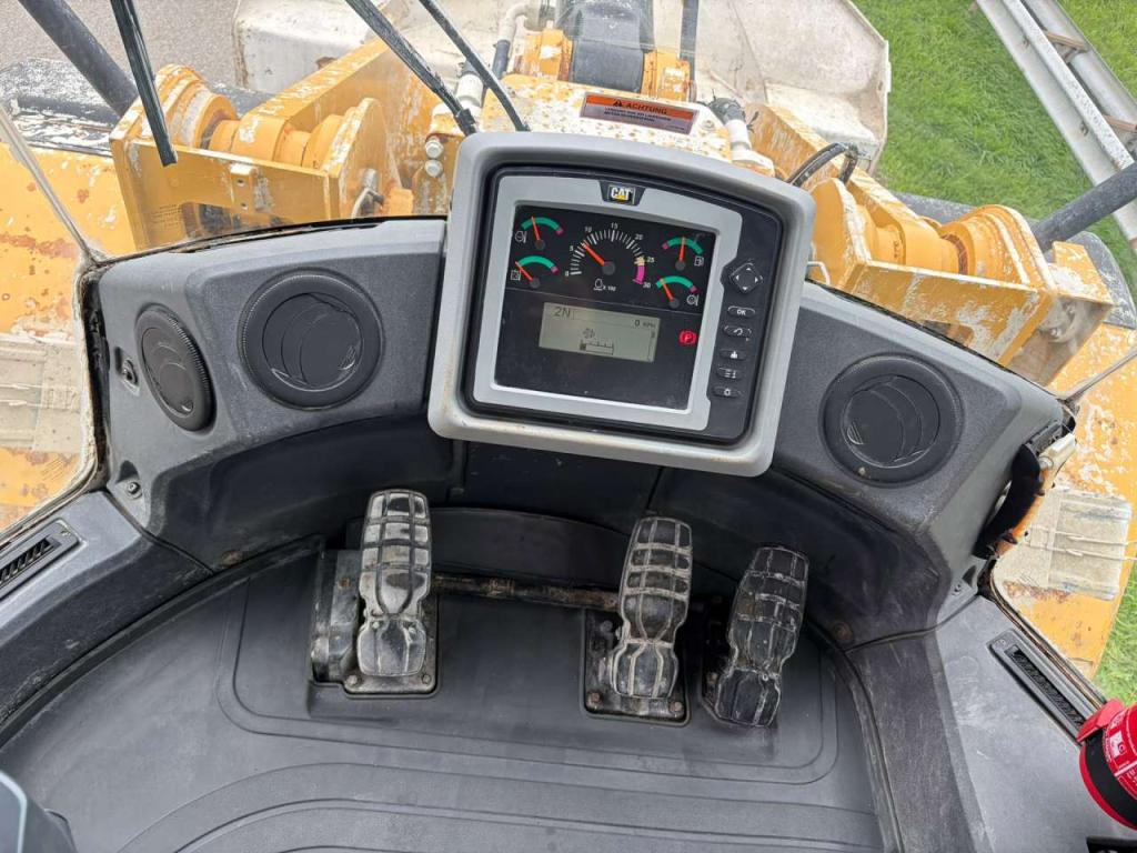 Caterpillar 966K Photo 19