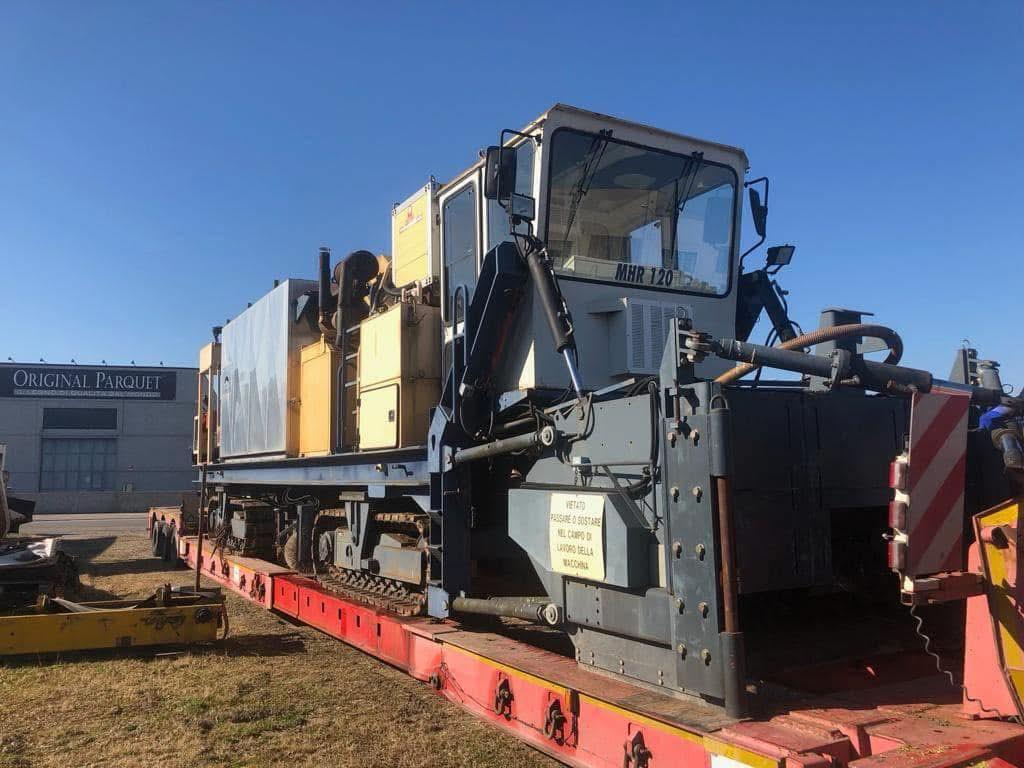 Astec Voyager 120 MCR 250 Photo 1