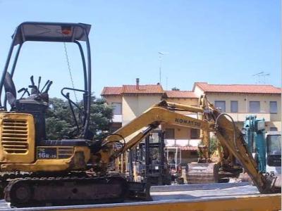 Komatsu PC16 R-3hs sold by Valle Dorata Macchine