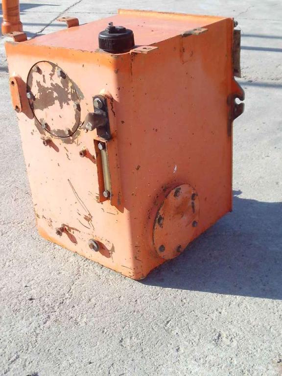 Oil tank for Fiat Hitachi W170 Photo 1
