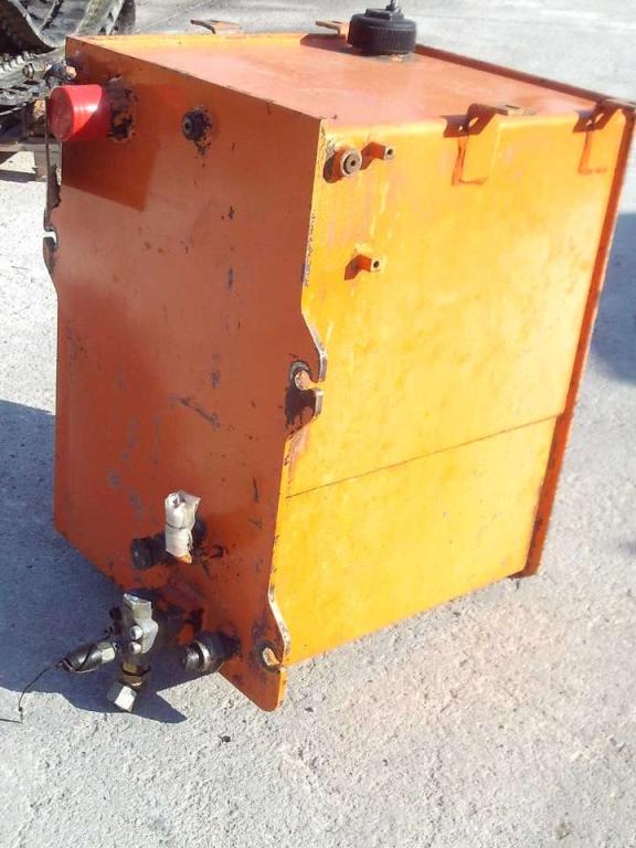 Oil tank for Fiat Hitachi W170 Photo 3