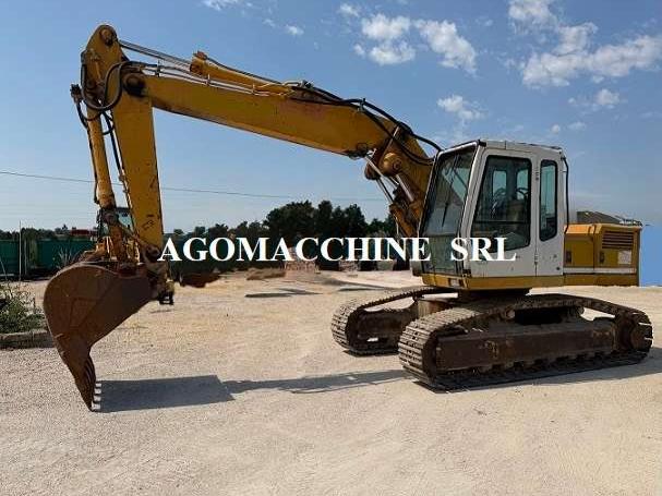 Liebherr R900 Photo 1