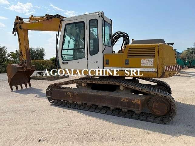 Liebherr R900 Photo 5