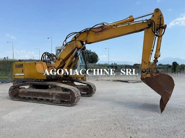 Liebherr R900 Photo 6