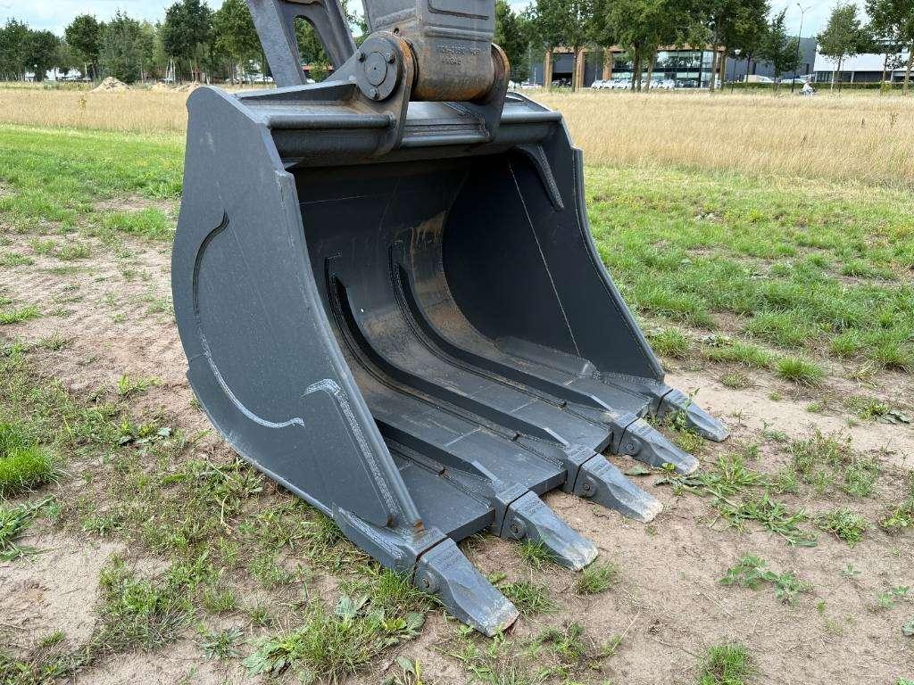 Hyundai HX360L - New / Unused / Hammer Lines Photo 16