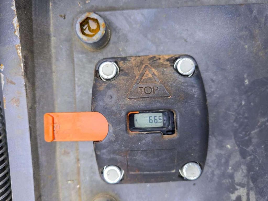 Volvo EC360CNL Photo 14