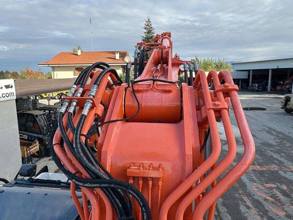 Hitachi ZX190W-6 Photo 13