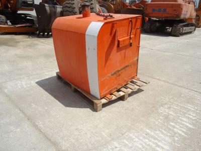 Diesel tank for Hitachi ZAXIS 350-3 sold by OLM 90 Srl