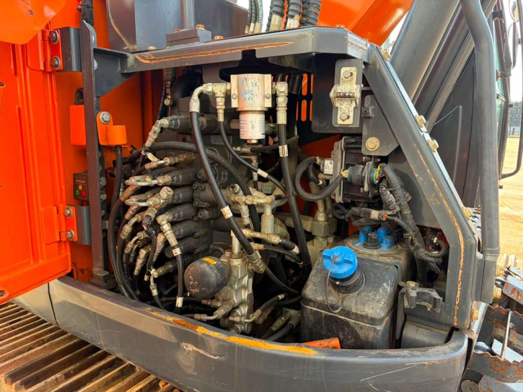 Doosan DX140LCR-5 Photo 30