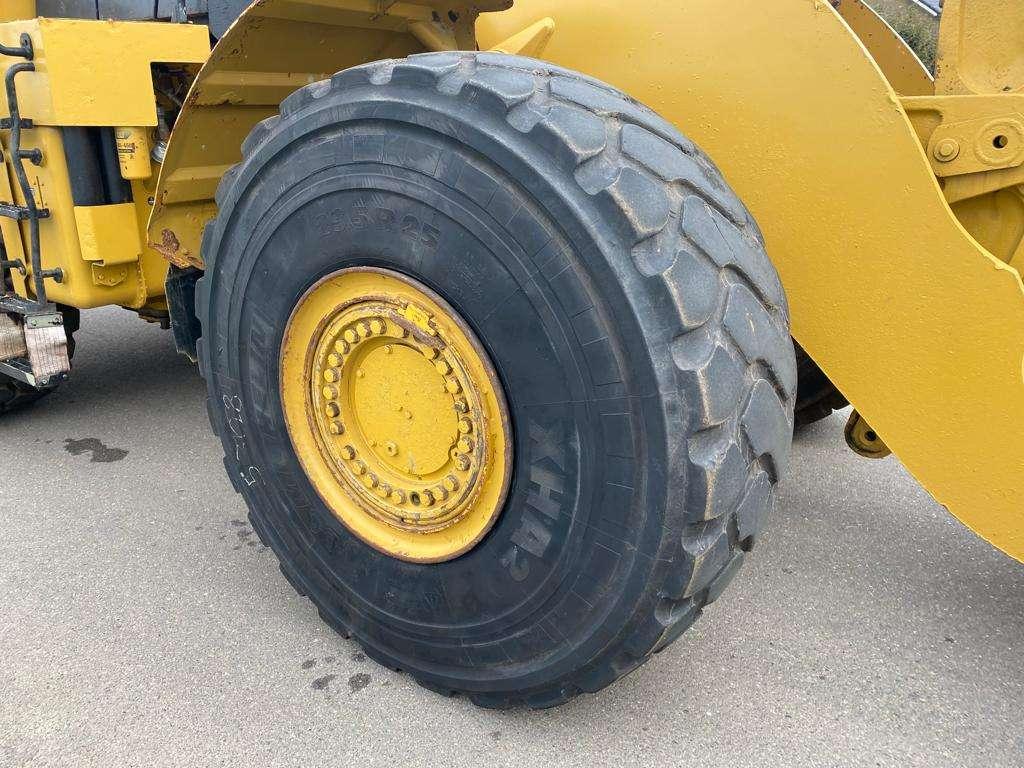 Caterpillar 980H Wheel Loader Photo 11