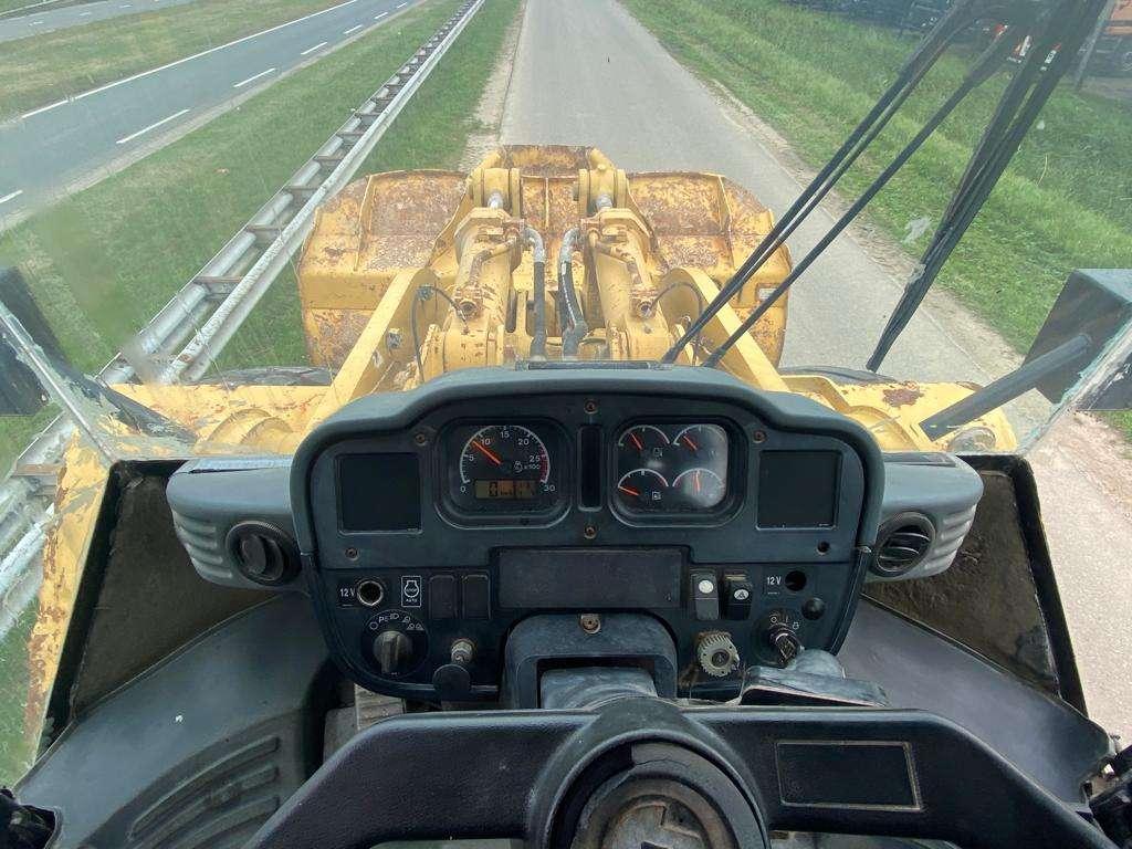 Caterpillar 980H Wheel Loader Photo 16