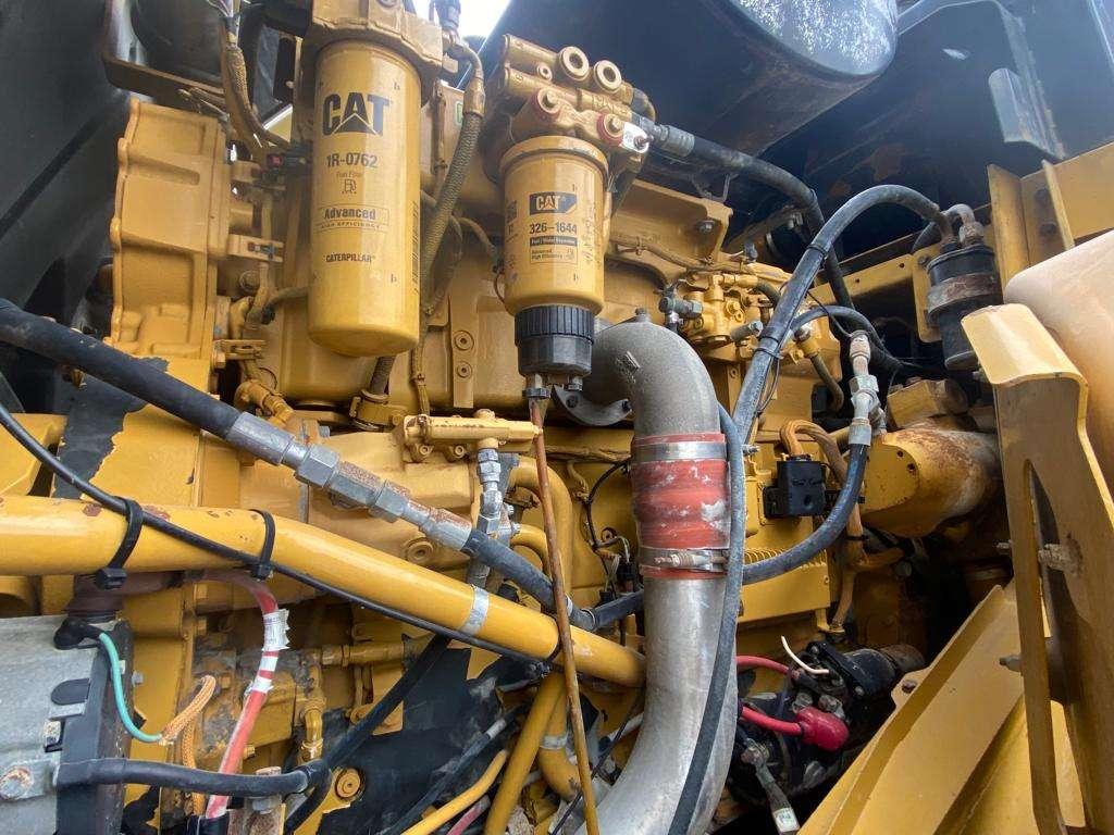 Caterpillar 980H Wheel Loader Photo 18
