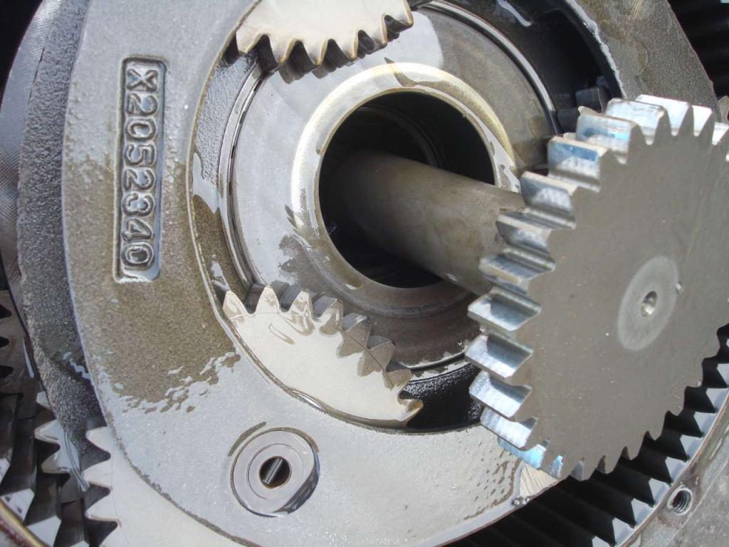 Travel drive for Hitachi ZX 210-3 E ZX 240-3 Photo 7