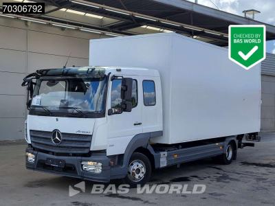 Mercedes Atego 821 4X2 8tonner Automatic crewcab 6 seats 1000kg Ladebordwand Euro 6 sold by BAS World B.V.