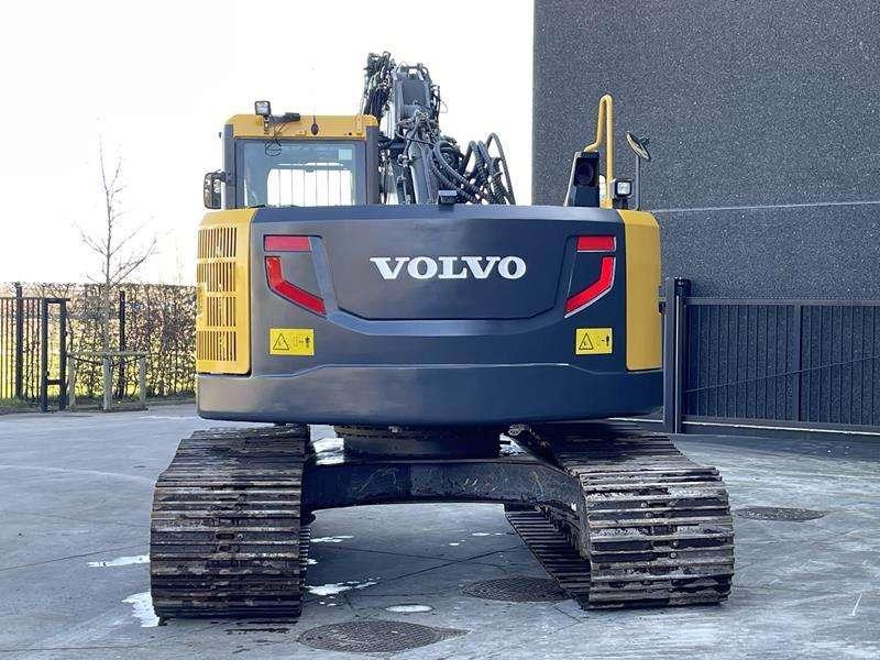 Volvo ECR 235 DL Photo 4