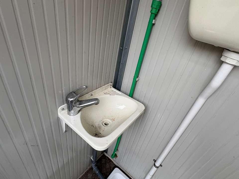 WC Box toilet Photo 7