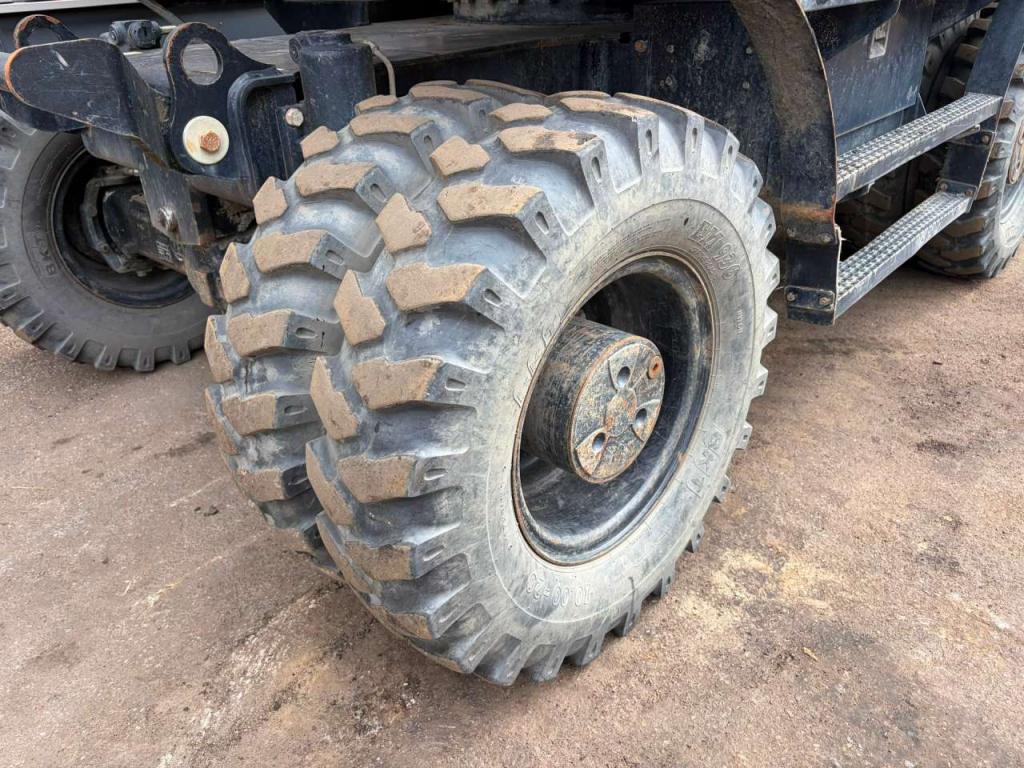 Caterpillar M318F Photo 11