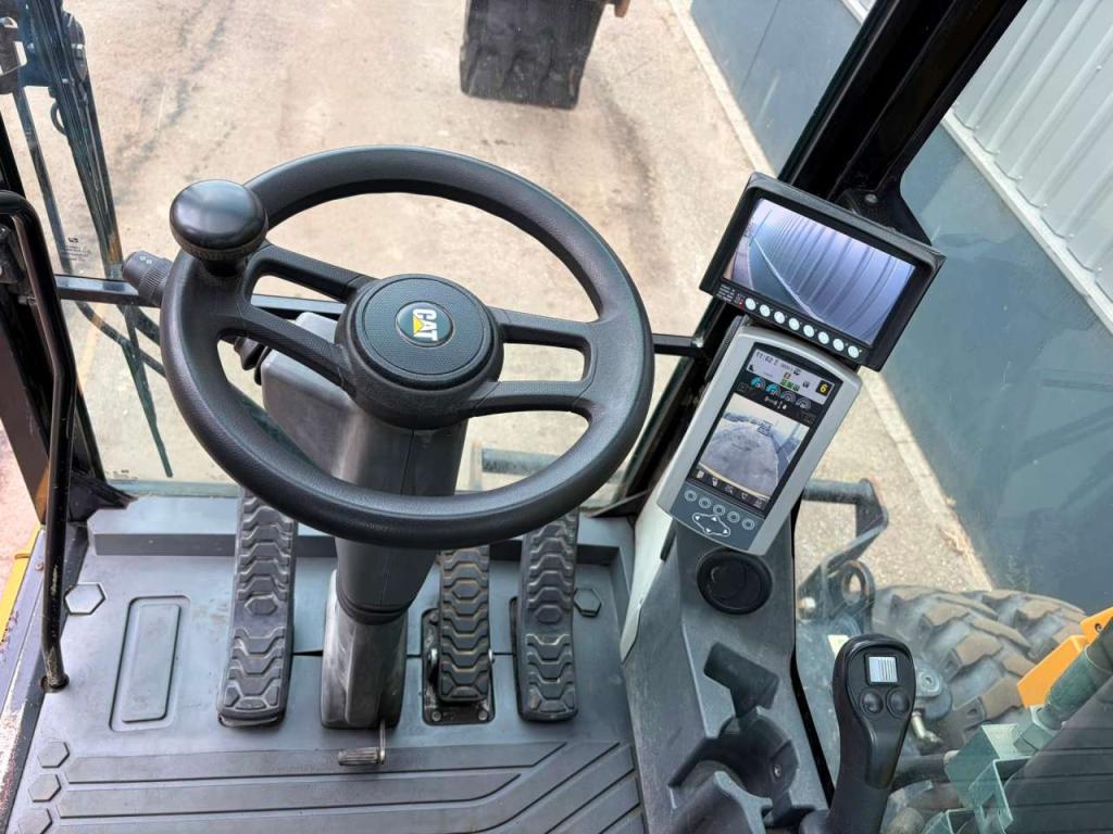 Caterpillar M318F Photo 19