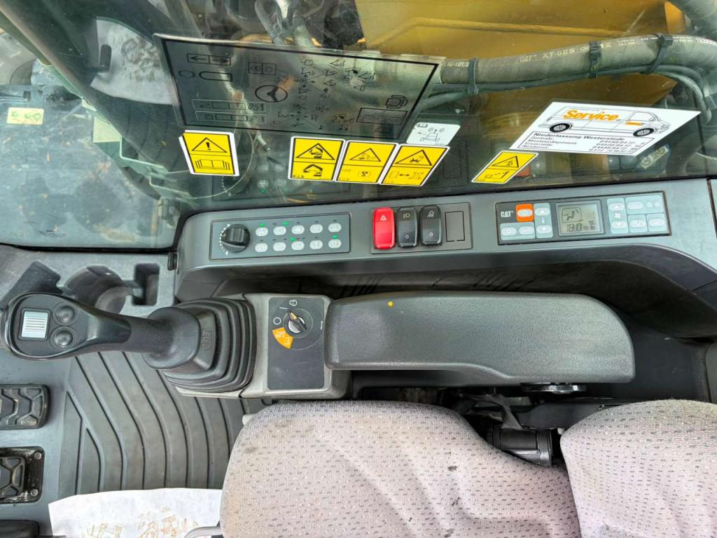 Caterpillar M318F Photo 23