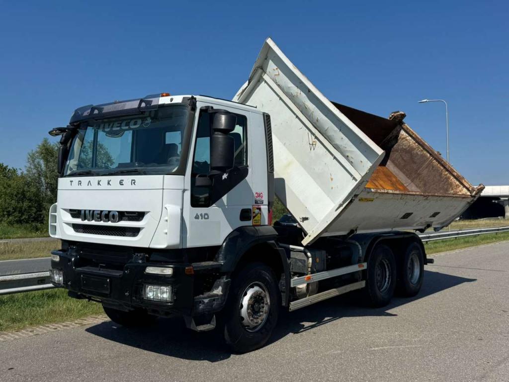 Iveco Trakker 410 6x4 Kipper Photo 12