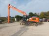 Hyundai long reach boom Photo 1 thumbnail