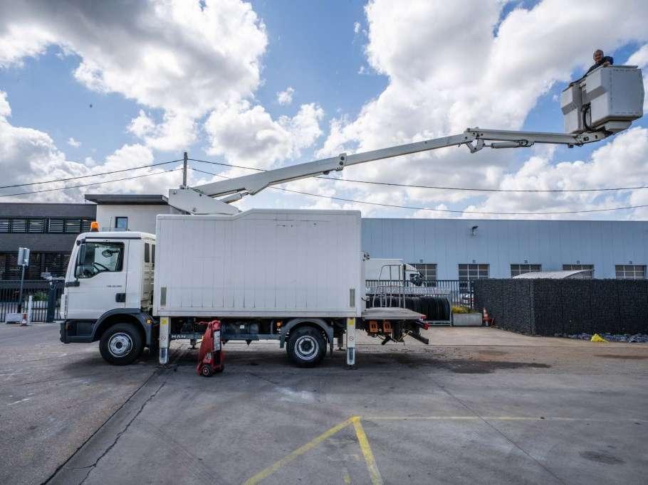 Man TGL 12.180 BB - COMET 151 TAL Photo 1