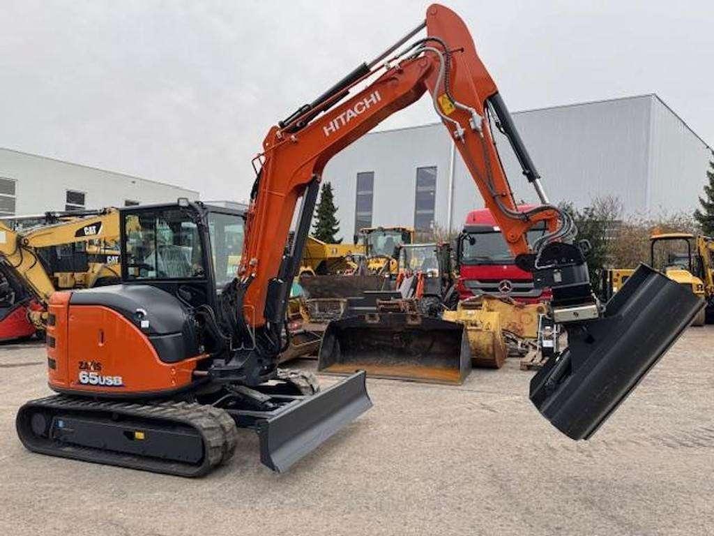 Hitachi ZX65 USB-6 Photo 3