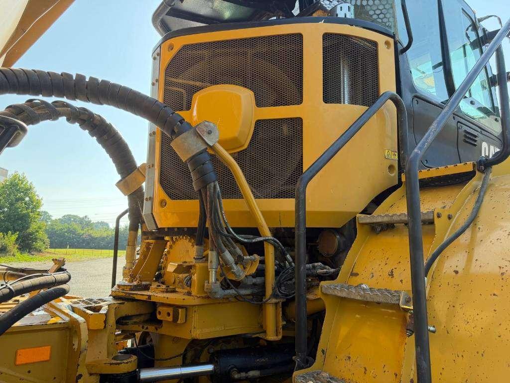 Caterpillar 745 - LOCATED IN GREENVILLE, SC - USA Photo 12