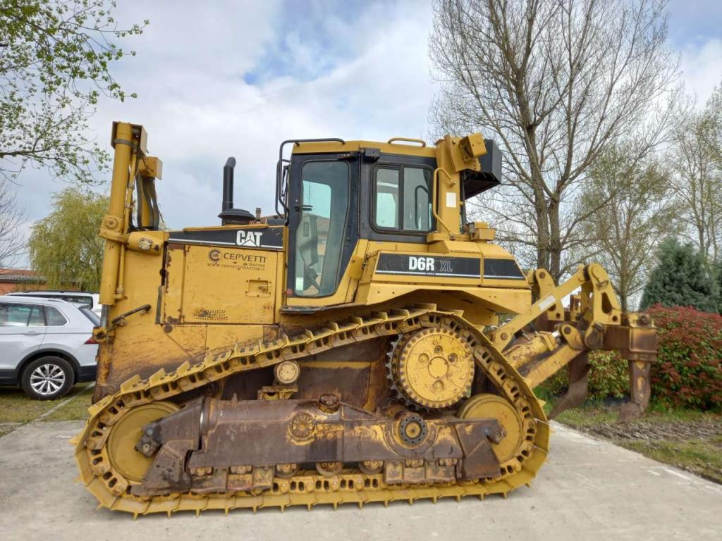 Caterpillar D6R II XL Photo 4