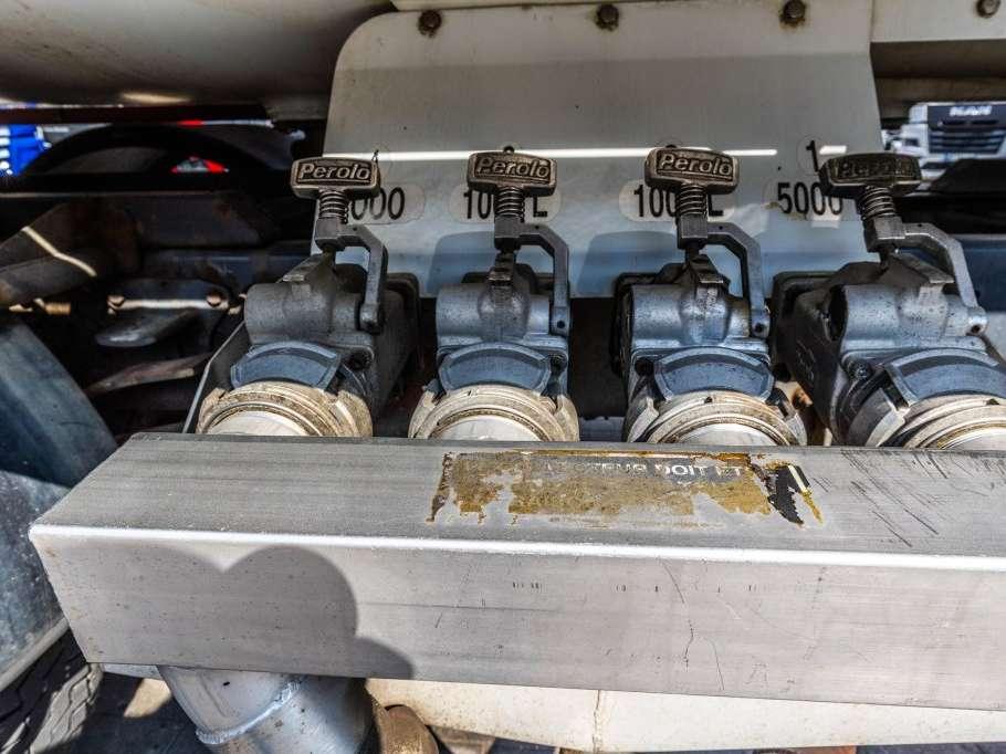 Renault PREMIUM 270 + MAGYAR 14000L+4COMP Photo 9