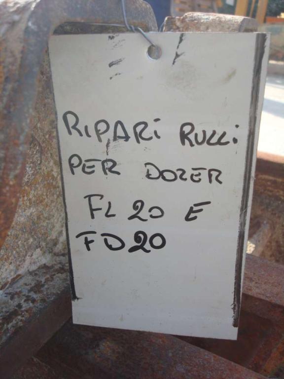 Track roller guard for FIAT ALLIS - DOZER FL20 - FD20 Photo 5