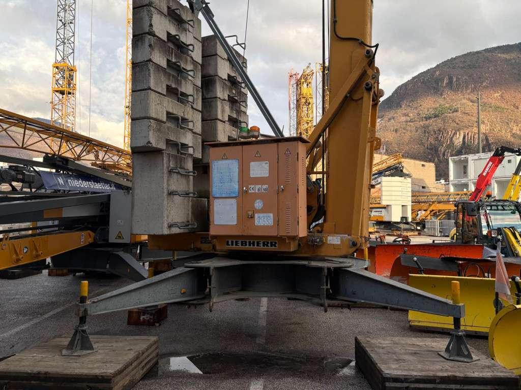 Liebherr 24TT Photo 3