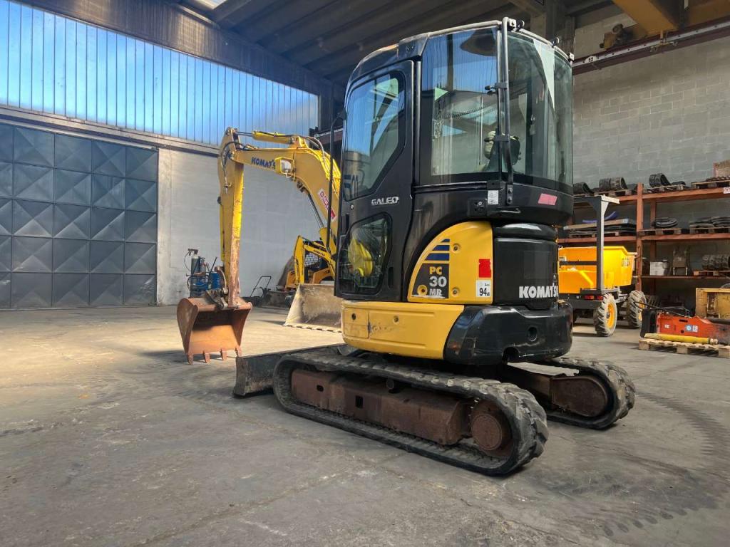 Komatsu PC30MR-2 Photo 1