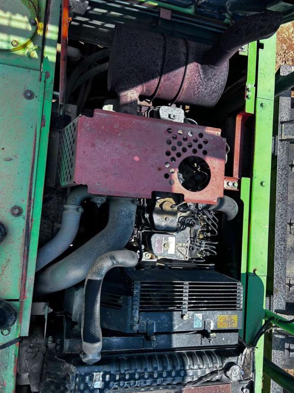 Komatsu BR380JG-1 Photo 5