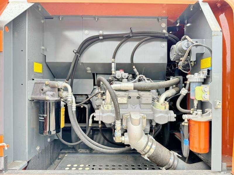 Hitachi ZX220LC-5G / 2025 ULTRA MODEL / ISUZU ENGINE Photo 19