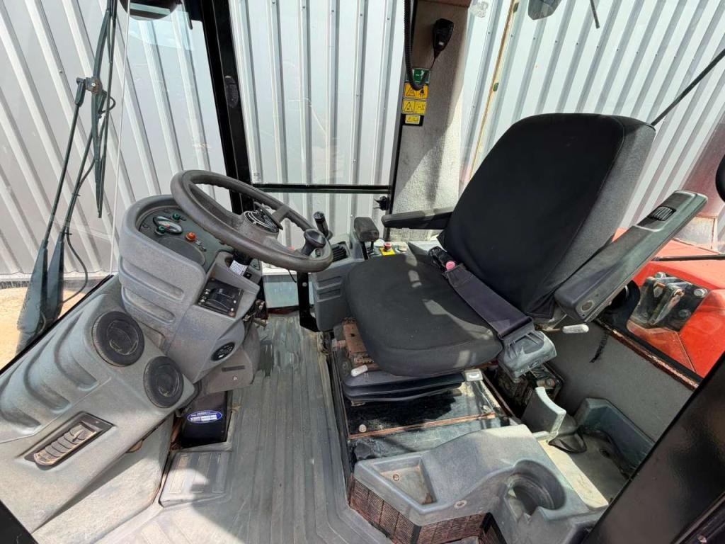 Caterpillar CS74 Photo 19