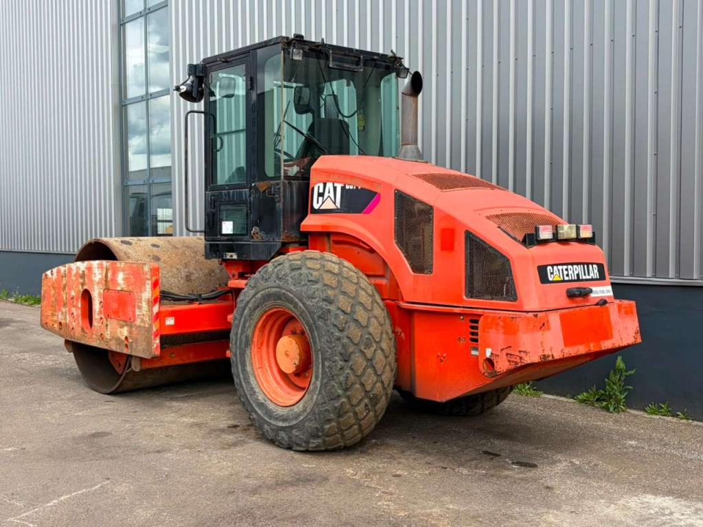 Caterpillar CS74 Photo 3