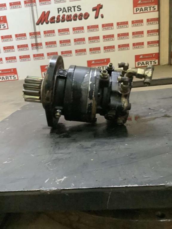 Turntable rotation motor for Neuson 3402 Photo 2