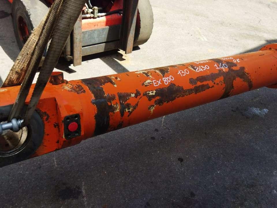 Bucket rotation piston for Hitachi EX 800 Photo 3