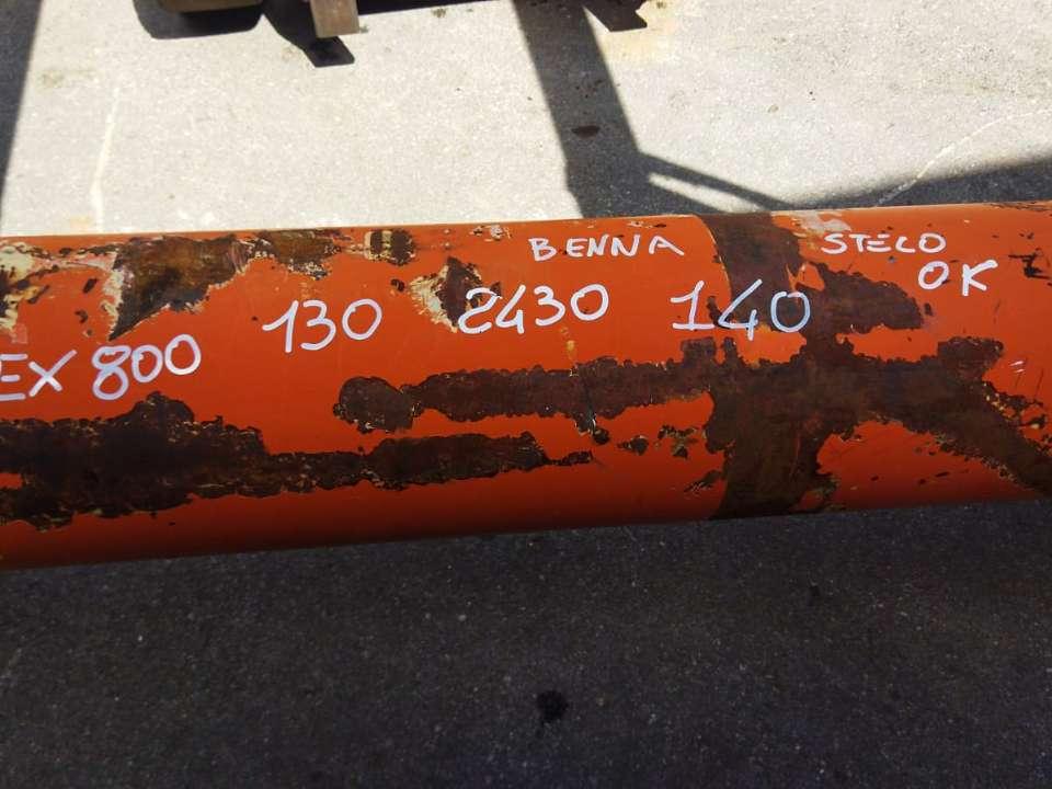 Bucket rotation piston for Hitachi EX 800 Photo 4