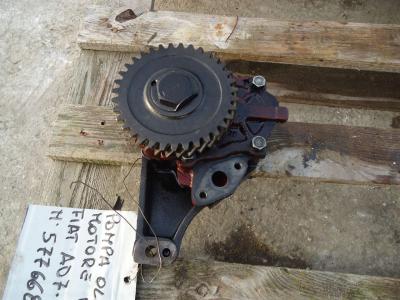 Engine oil pump for Fiat AD7 - FL8 - CODICE 577668 sold by OLM 90 Srl