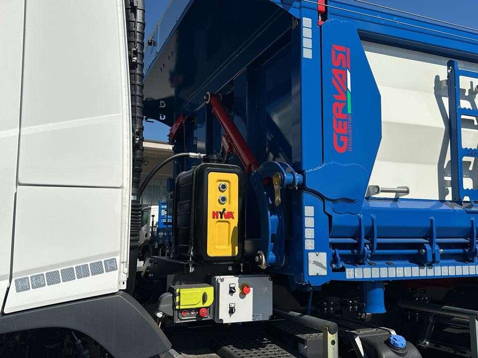 Volvo FMX 460 6X4 Photo 12