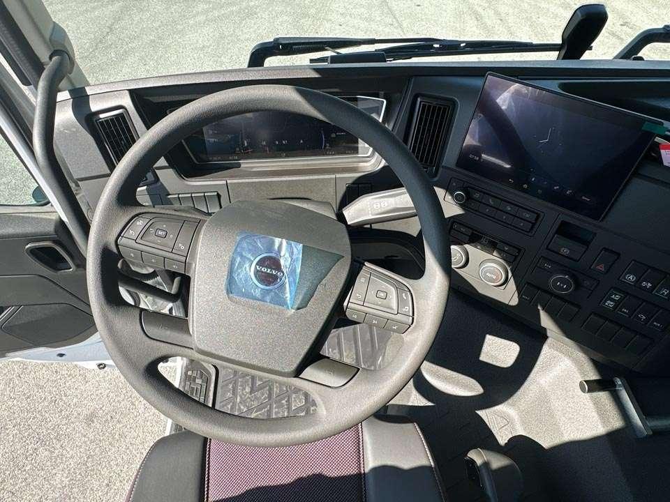Volvo FMX 460 6X4 Photo 20