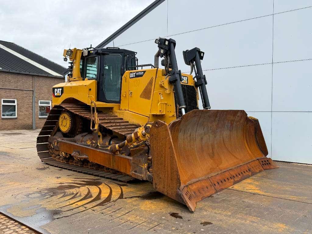 Caterpillar D8T LGP - German Machine / Ripper Valve Photo 7